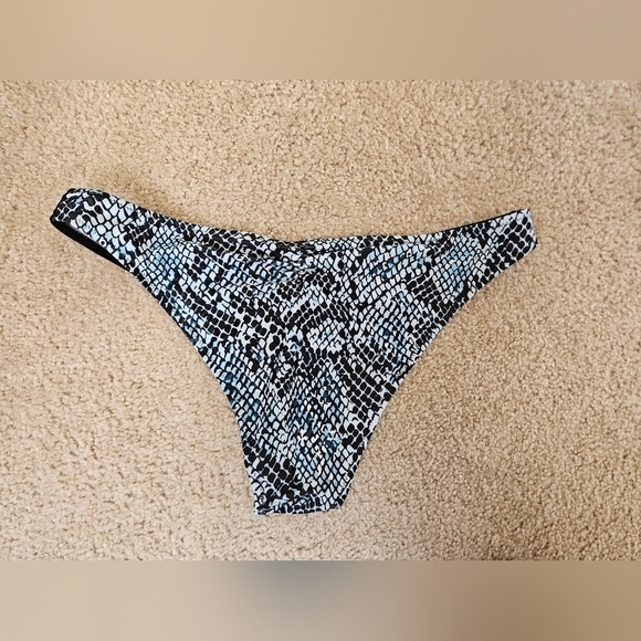 CUPSHE bikini swim bottoms L - Picture 2 of 6